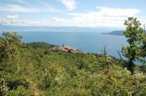 croatia_view_building_plot_Hauptbild